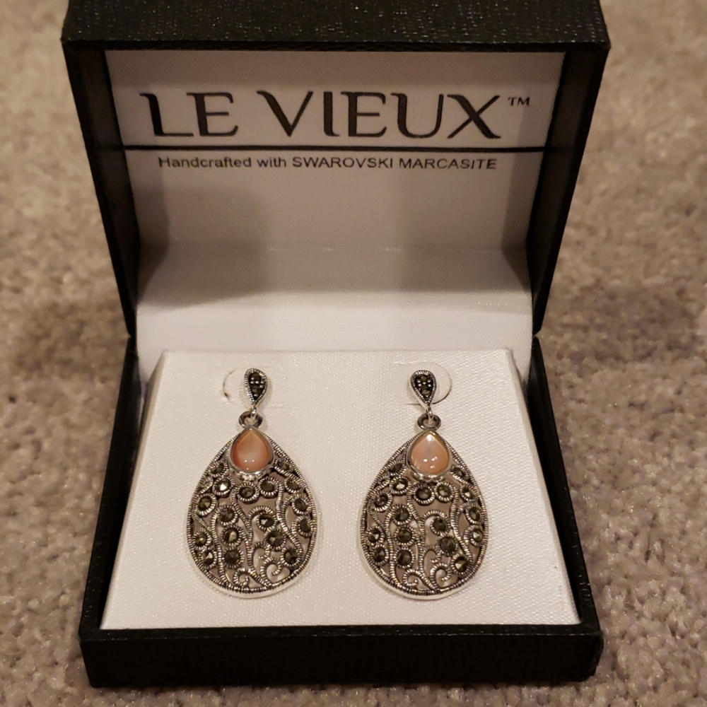 Le Vieux Drop Earrings